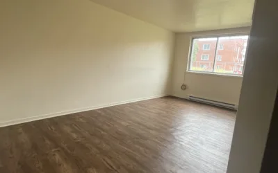 41/2 à louer, Saint-Laurent, 1200$/mois