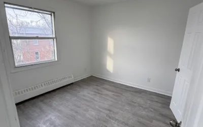 2 1/2 à louer, Hochelaga, 1050$/mois